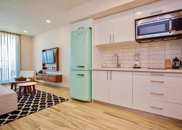 Newport House Playa Boutique Hotel